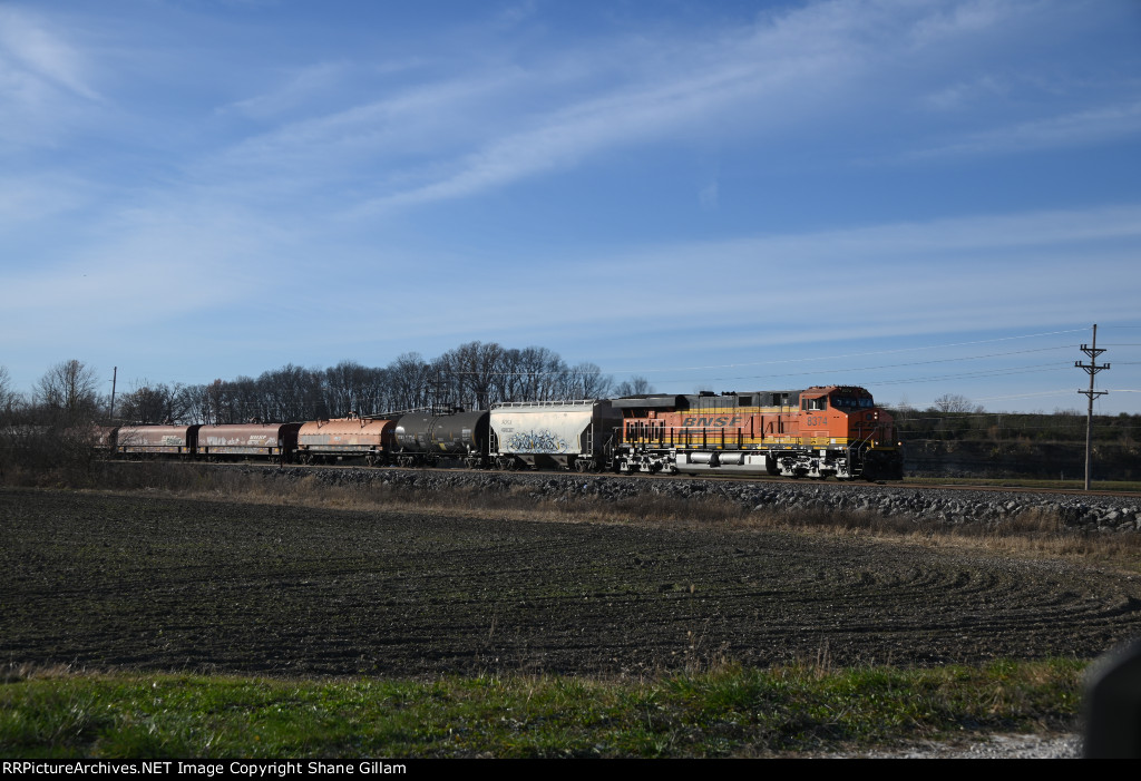 BNSF 8374